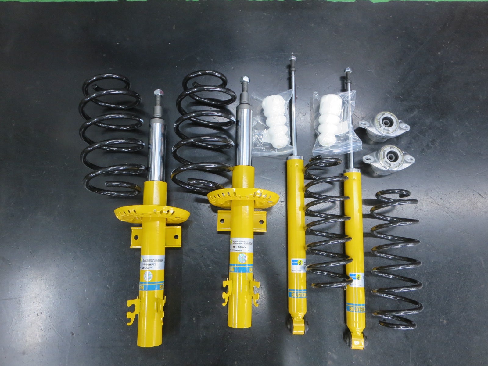 VW ポロ(6R) サスペンション交換で快適な車に | 東京都 国立市 タイヤ