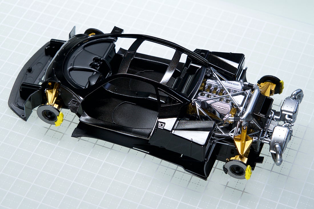 製作記 アオシマ 1/24 パガーニ ゾンダ F (4) | プラモ日記 青22号