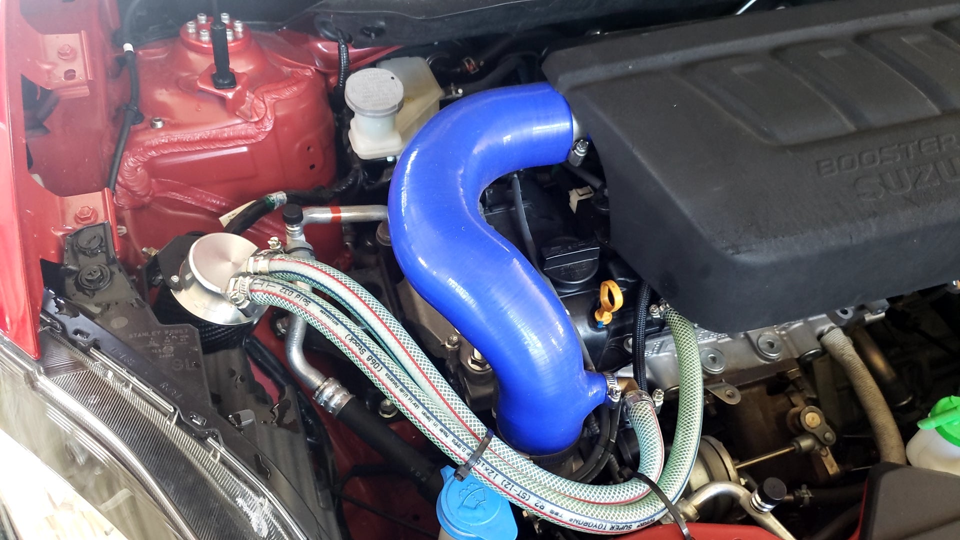 ZC33S スイフトスポーツ用 インテークサクションホースが入荷してき