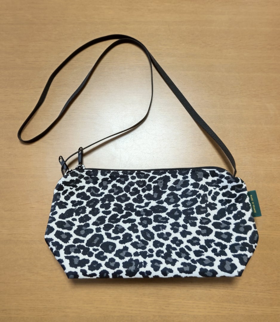 エルベシャプリエ 2884F（スクエアショルダーバッグ）。 | ＊A.D.M.J.