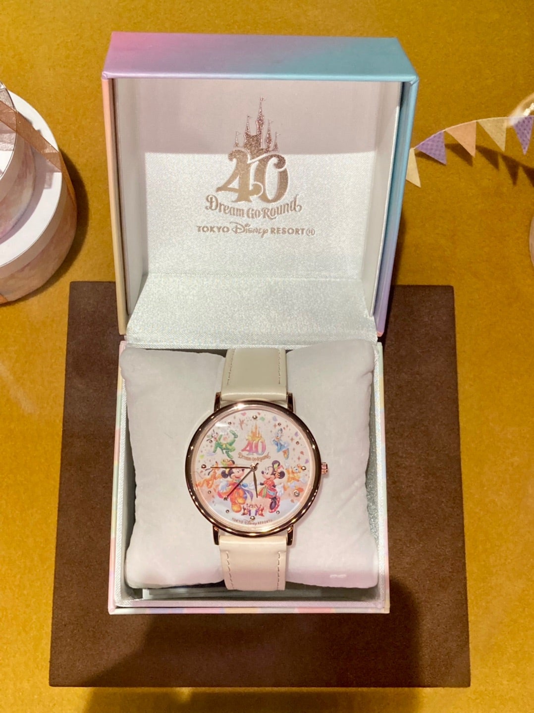腕時計やトミカ、フィギュアやコーラまで！東京ディズニーリゾート40