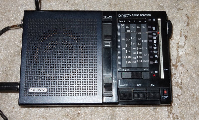 ソニーの小型マルチバンドラジオICF-7600 | じんけいの修理日記