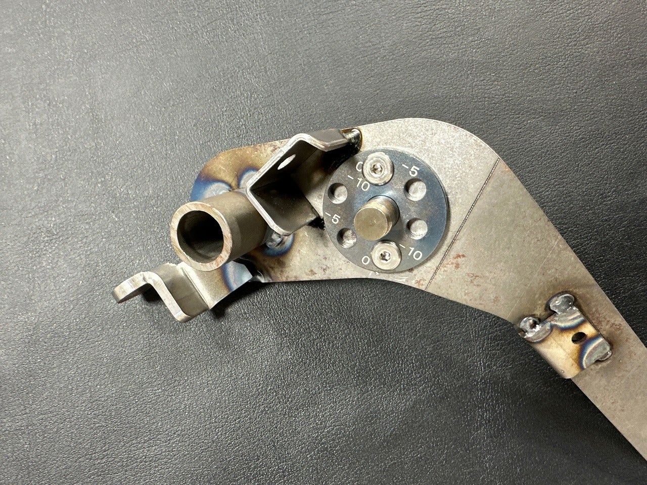 アールズ アジャストクラッチペダル ジムニーJB64W 74W MT車専用