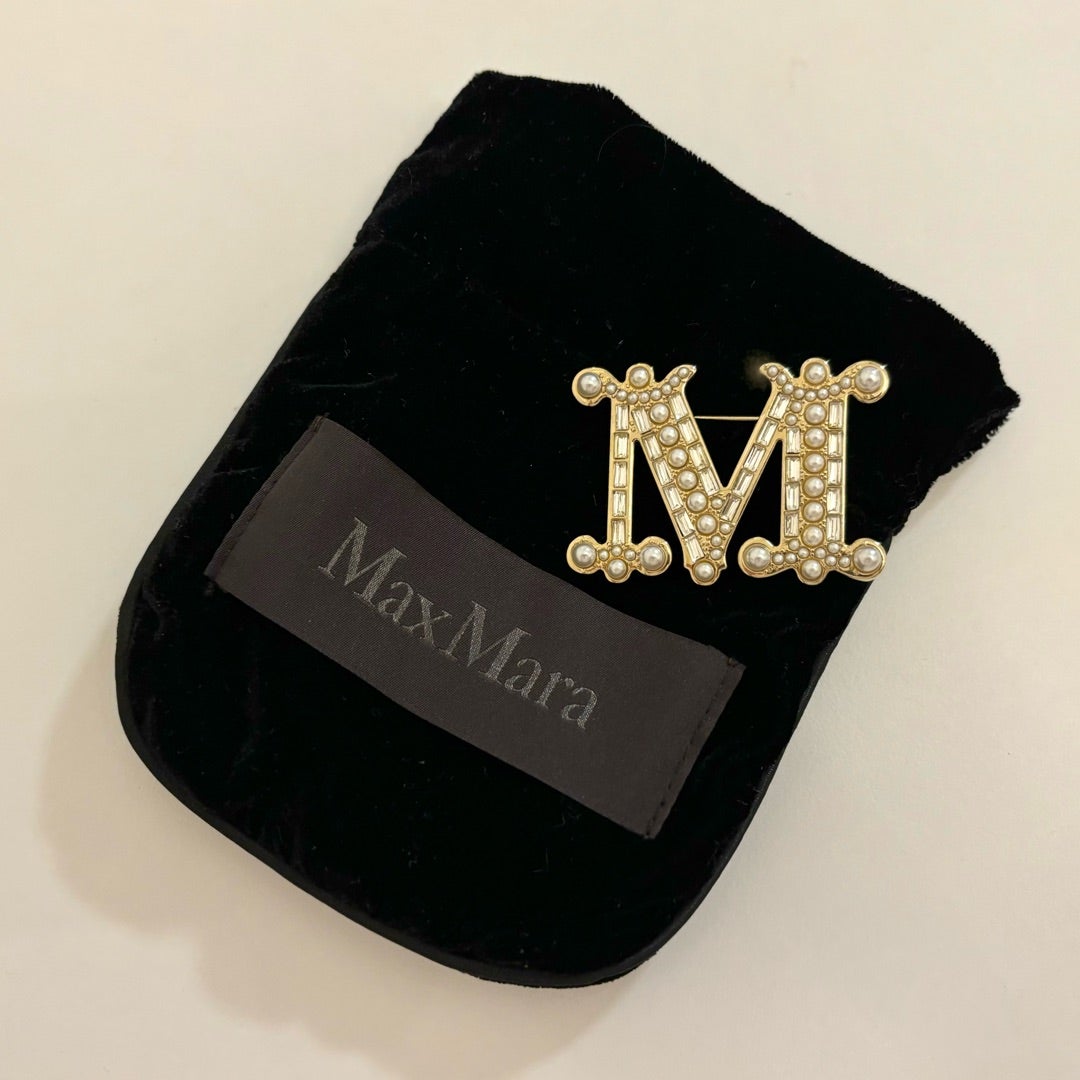 MaxMara M字型パールブローチ MaxMara M字型パールブローチ MaxMara M