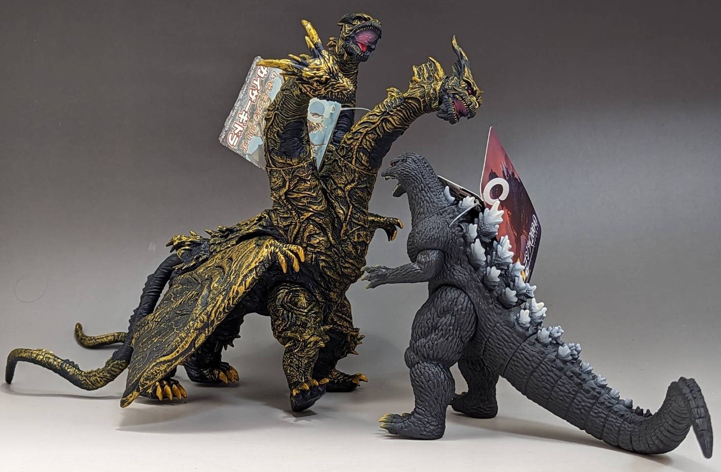 ムビモン 新作ソフビ大検証 カイザーギドラ 小さいぞ！【ゴジラ