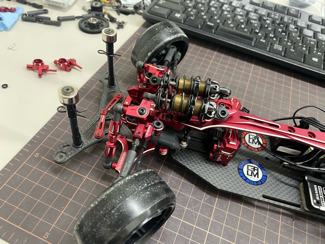 ガルム4号機ESアルミナックルtype2へ色合わせも | buellyoshiのブログ