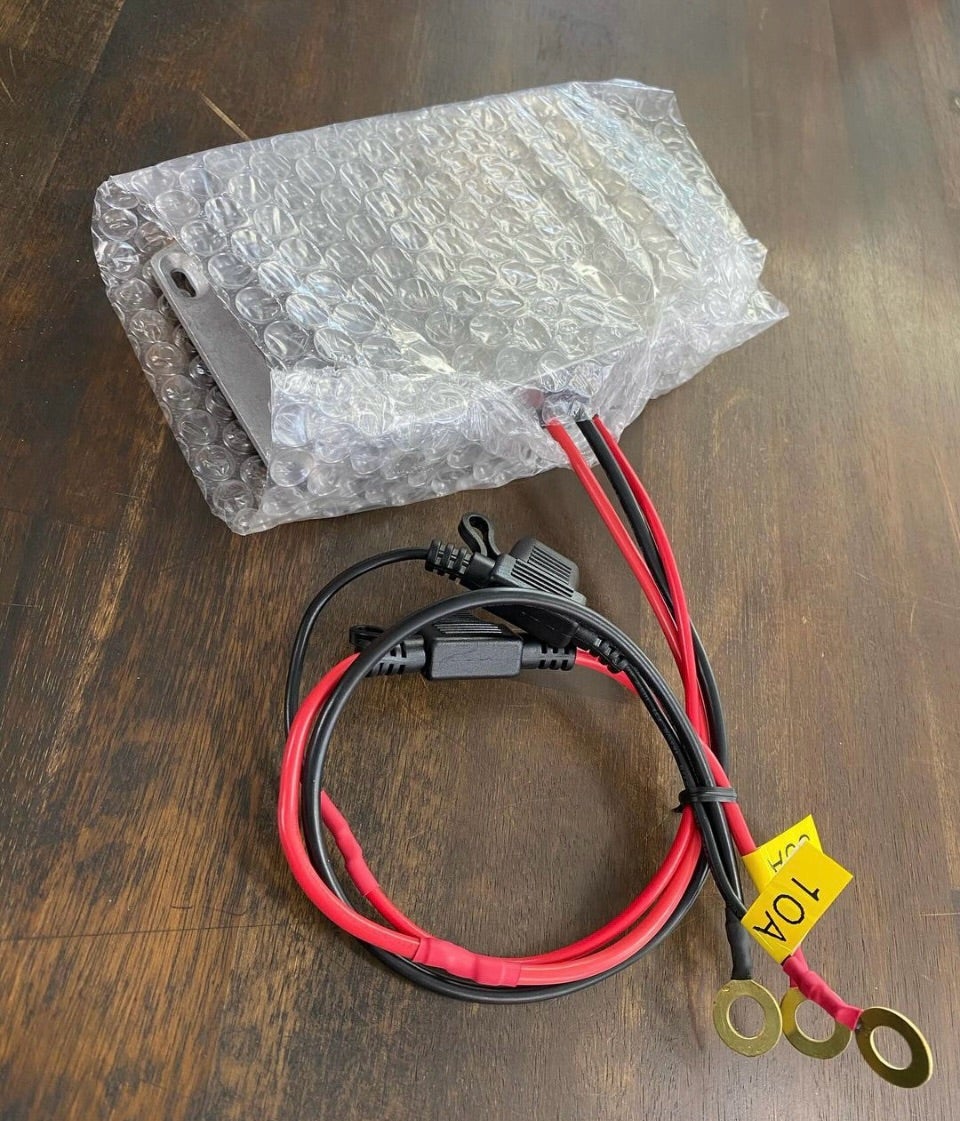 BIG・EDLC 取付してまっせぇ〜 | ユーアイビークル ハイエース200系