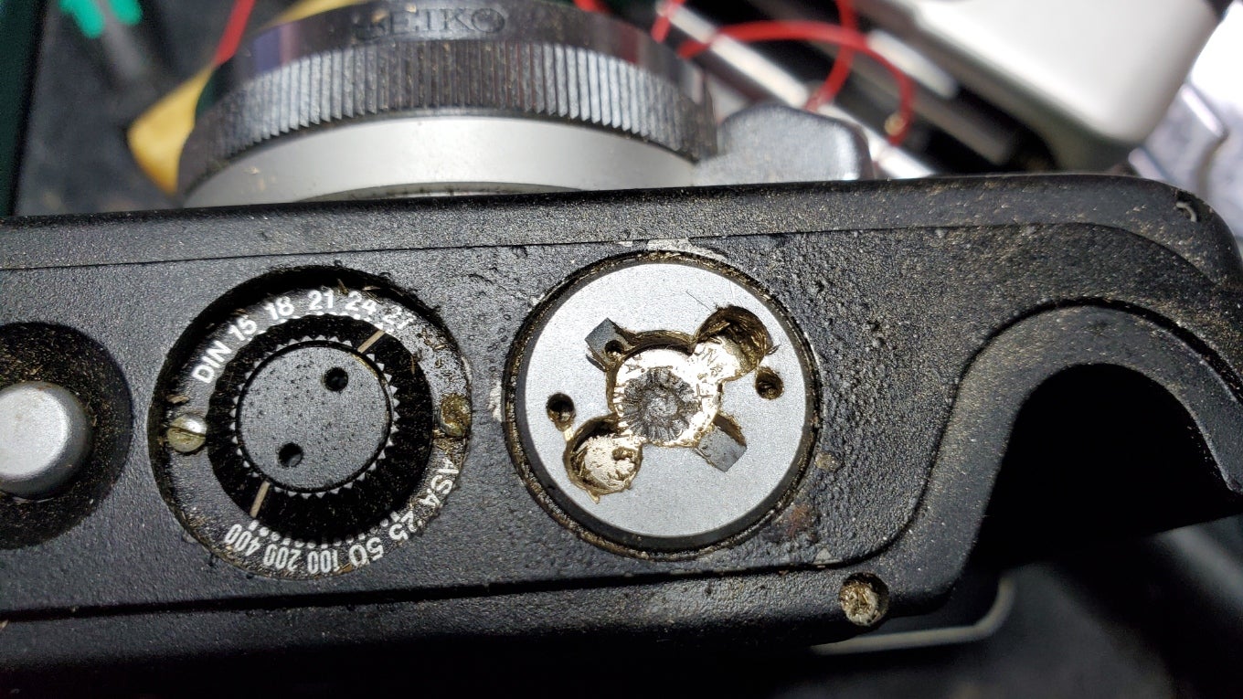 もはや分解ではなく破壊のレベル！ CANON Demi EE17 参号機 (その1