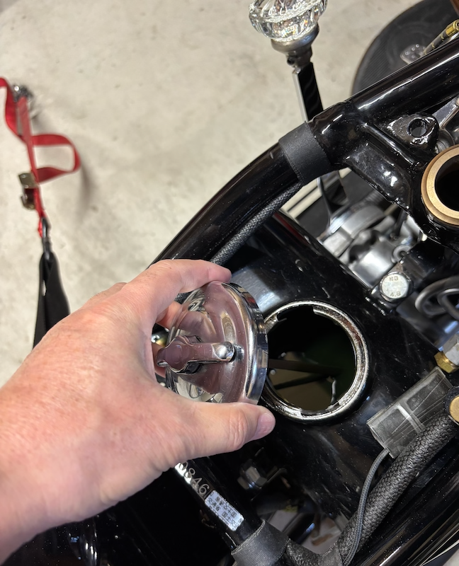 アーリーショベルのエンジンオイル | 終のハーレーダビッドソン