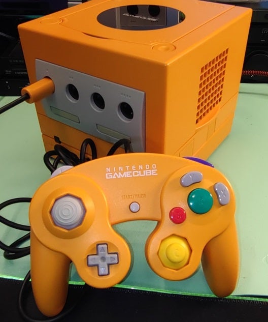 オレンジ色のゲームキューブ本体とトリセツ | 散財の日々…