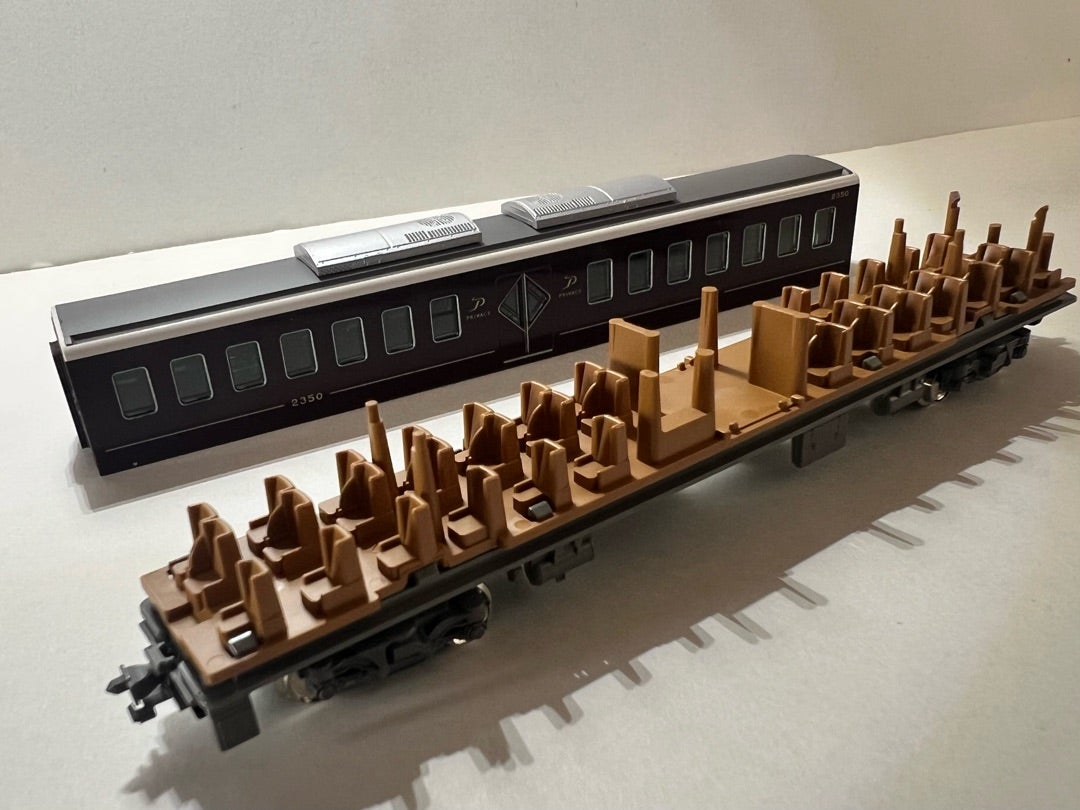 KATO 10-2033“阪急電鉄2300系 京都線 8両セット”入線。〜その1