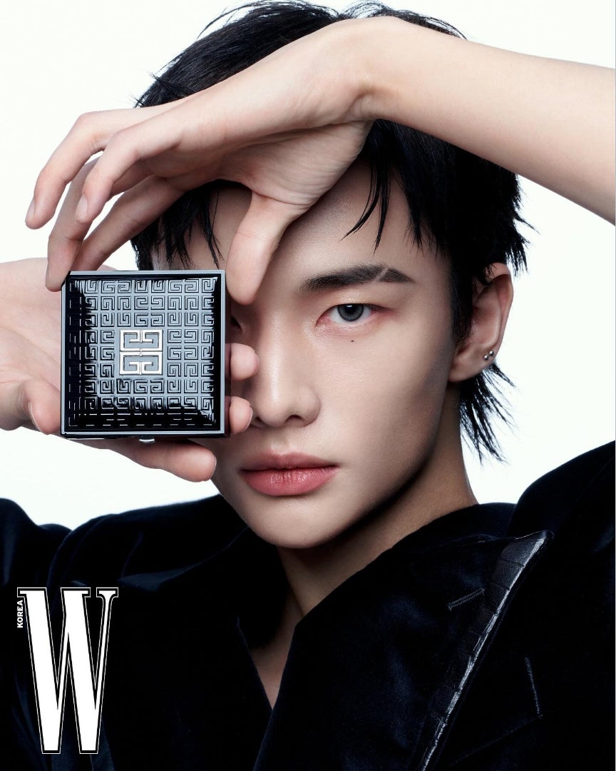 Straykids ヒョンジン12点 GIVENCHYサイン刻印入りミニパウダー