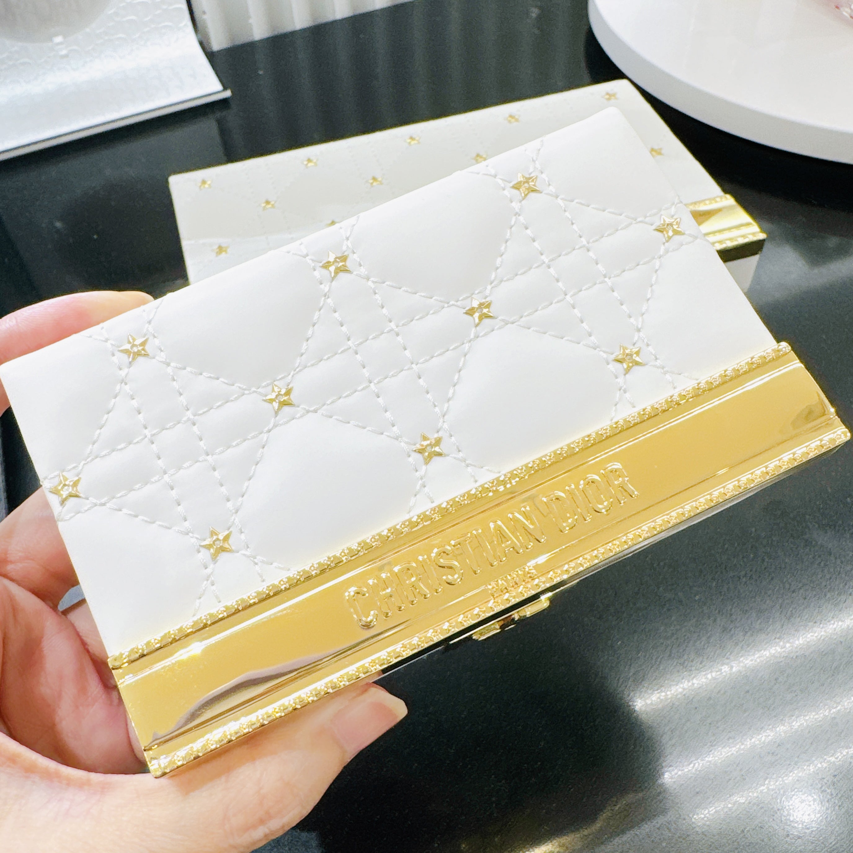 やっぱり可愛すぎた…DIORクリスマスコフレ2025第1弾マルチパレット現物