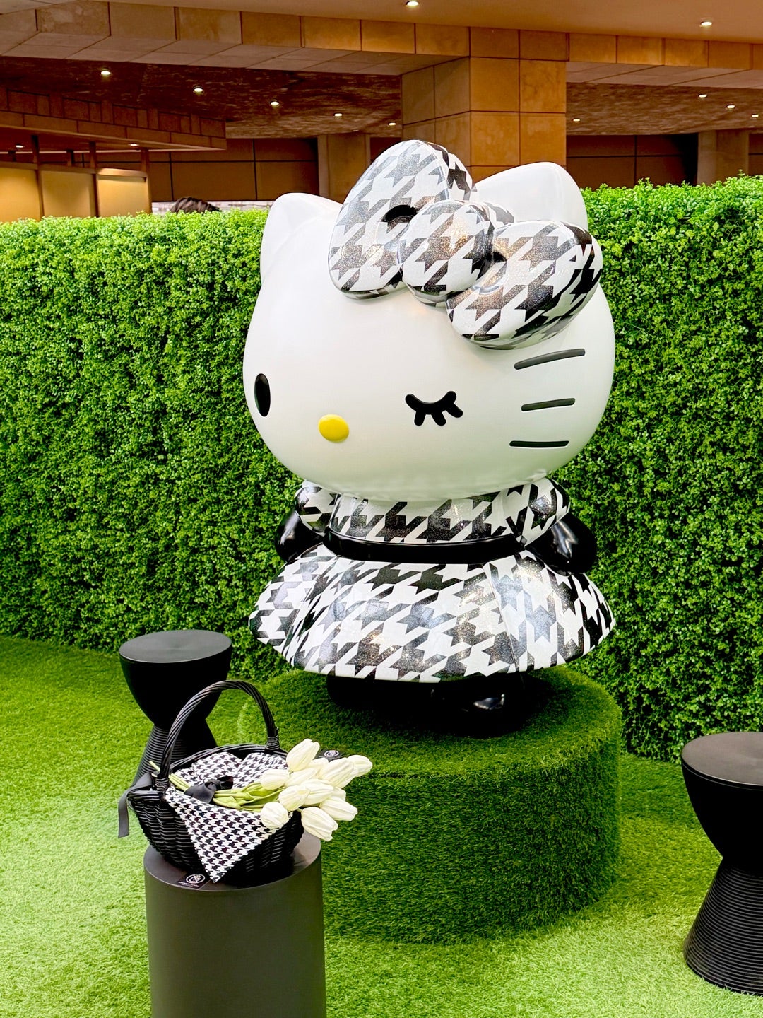 六本木ヒルズ】HELLO KITTY'S PICNIC GARDENに行ってみた！ | 日々是