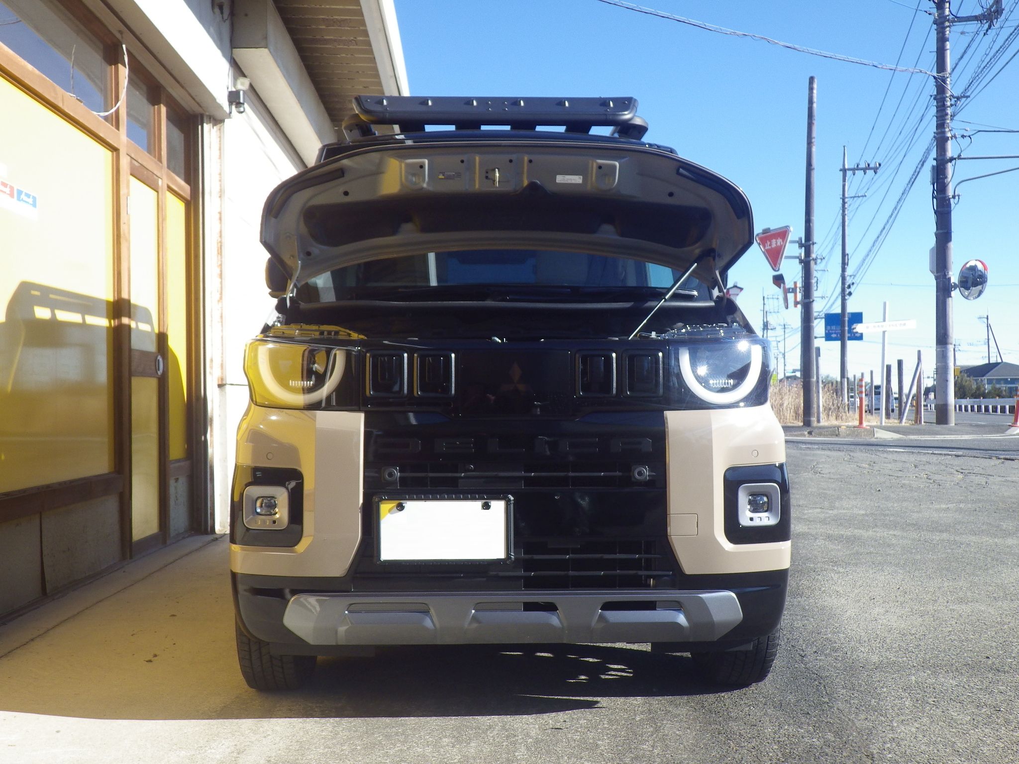 新製品のご案内： 新型デリカミニ(BA6A)用ボンネットダンパー