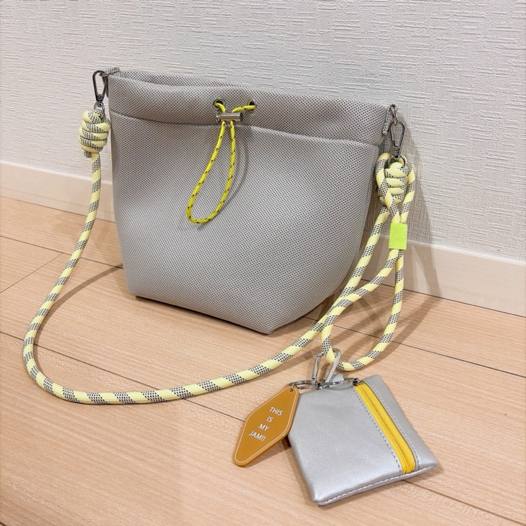 アニヤ・ハインドマーチ】Universal Bag『Boots』セットと、しまむら