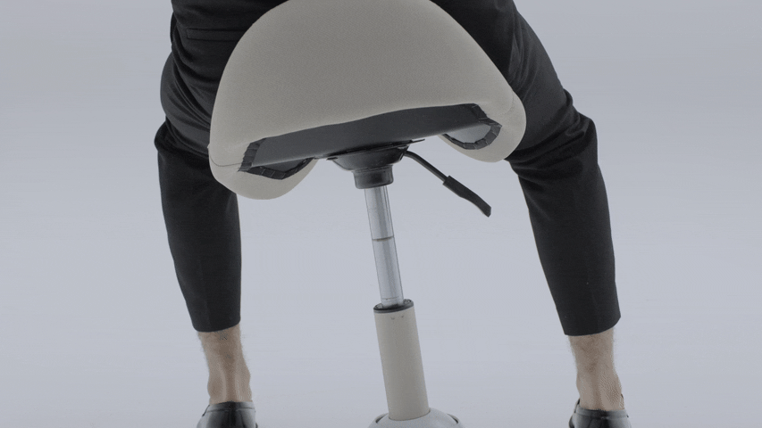 デスクワークの負担を軽減!座ってわかる心地よさ。新・ホース