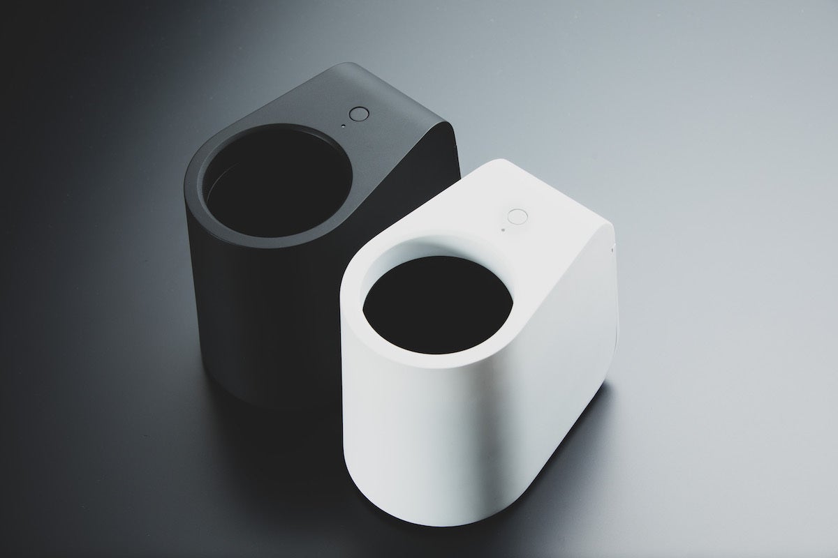 仕事環境をスマートに。冷温機能搭載ドリンクホルダー「PORT」で飲み頃