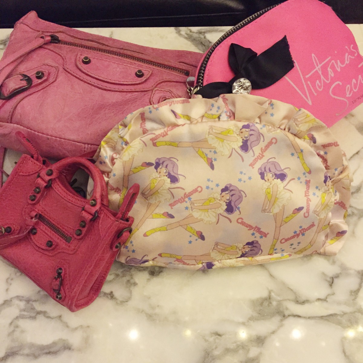 お気に入りのポーチを大公開！ 【伊藤千晃のBijyo Diary】 | 集英社の