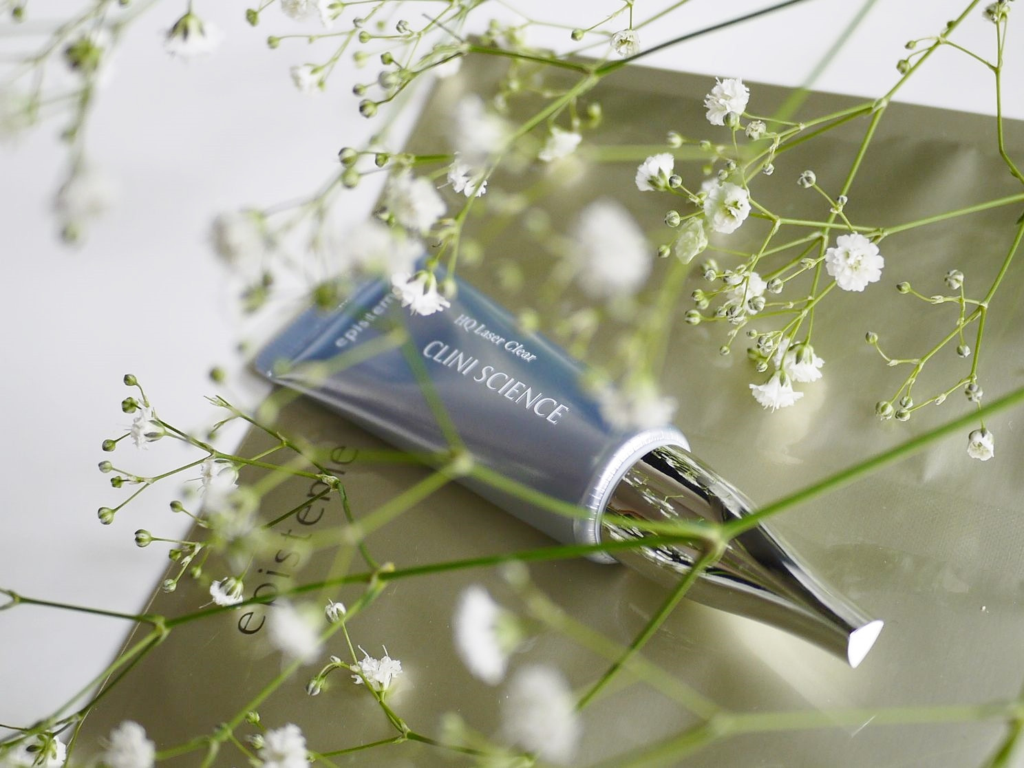 2カ月でシミはどうなる!?製薬会社のハイドロキノンコスメの効果をガチ