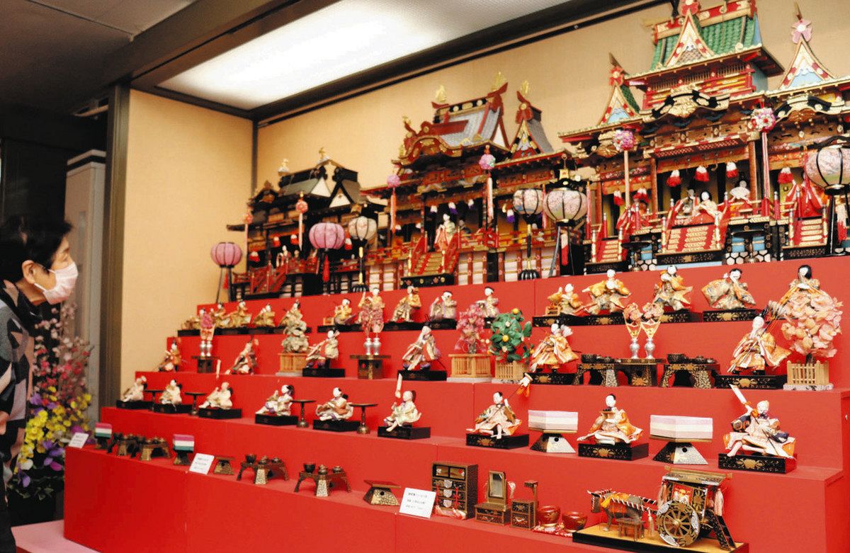 丹青堂 若菜雛 木製七段飾り 雛人形 若菜雛 木製七段飾り 【丹青堂製