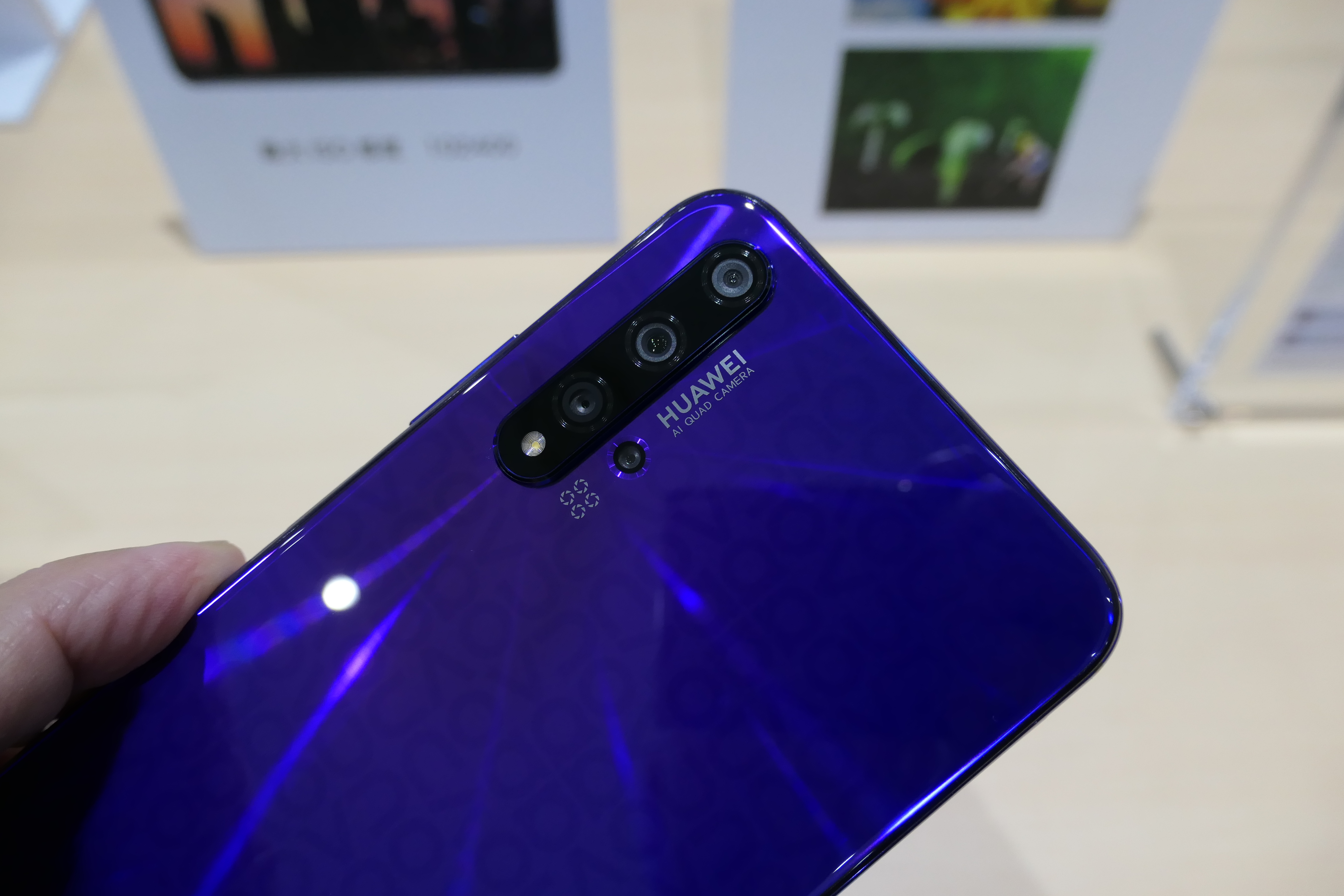 ファーウェイの最新スマホ「HUAWEI nova 5T」はやっぱり高コスパ