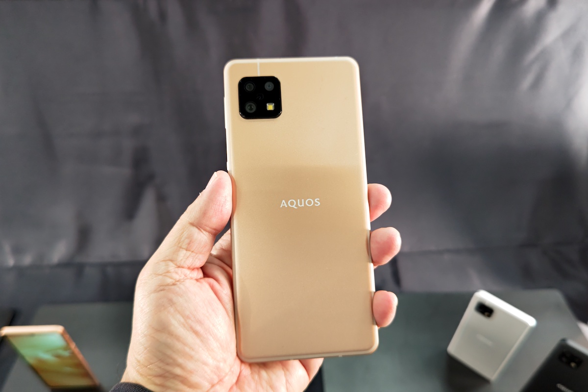 シャープが超軽量5Gスマホを発表！ しかも、かなり高性能