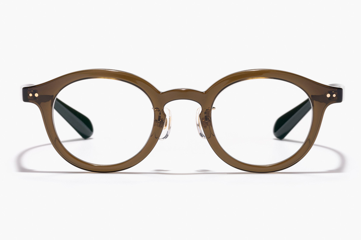 ド近眼の悩み「目が小さく見える」「レンズが分厚い」を軽減するJINS