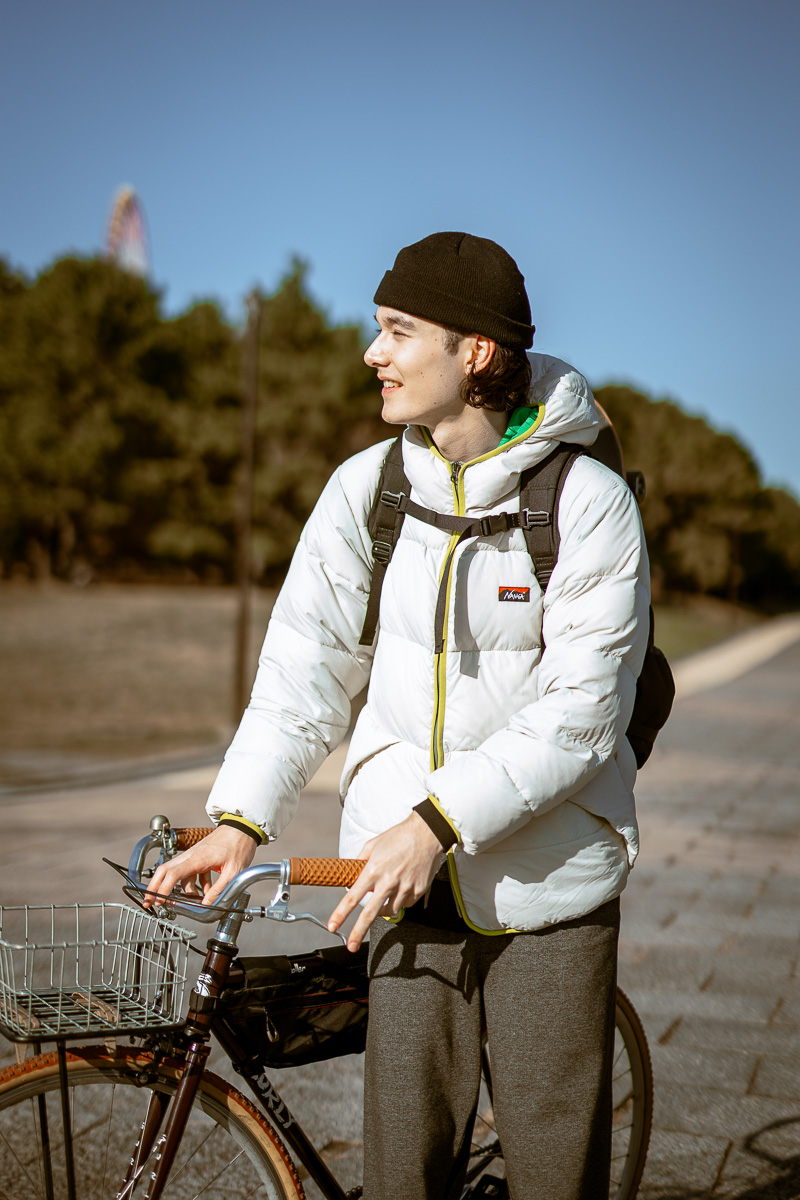 ナンガのダウンジャケットにポップカラーが仲間入り！軽くてしっかり