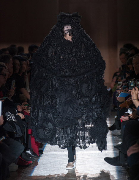 Comme des Garçons Autumn Winter 2015 fashion collection