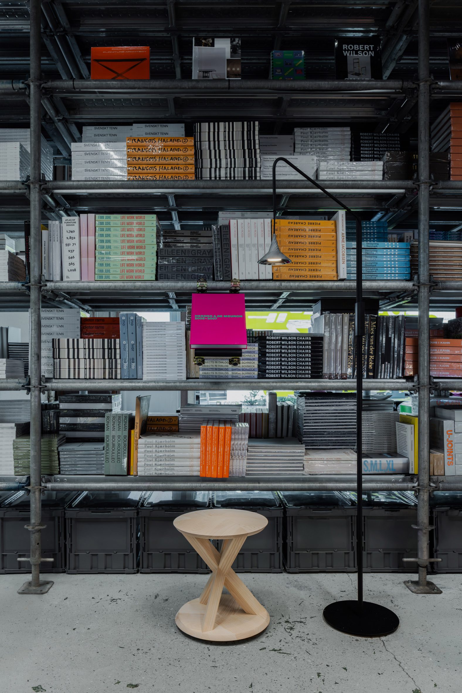 Herzog & de Meuron creates reading nooks at Tokyo art centre