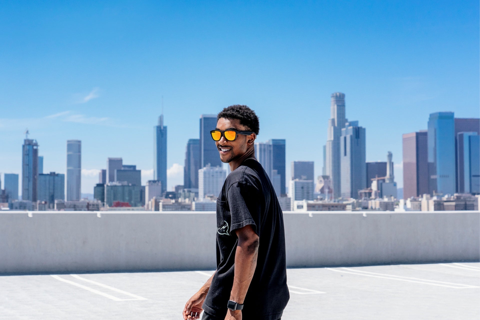 骨伝導イヤホン付きウェアラブルサングラス「ZUNGLE」シリーズ