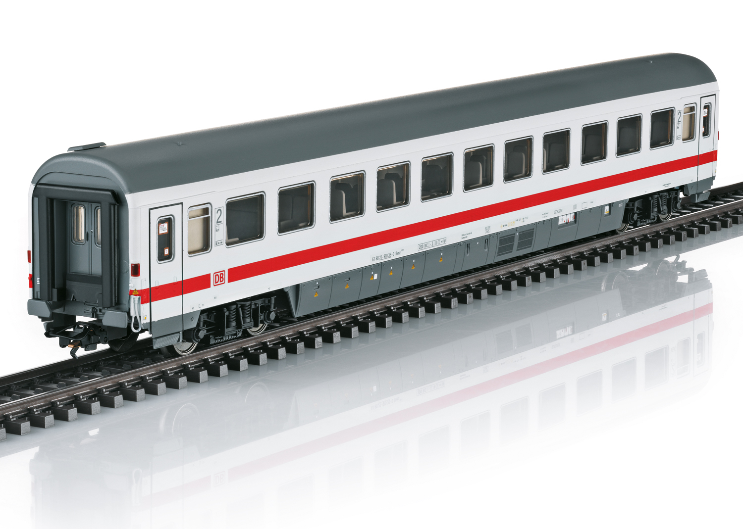 Type Bvmz 185.5 Passenger Car | Maerklin US