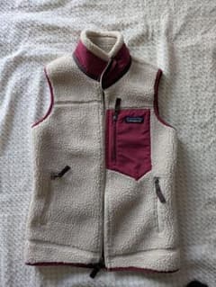 Patagonia フリースベスト アイボリー/ワインレッド（レディース