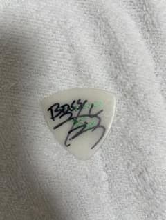 シンガーズハイ みつくん サイン入りピック - メルカリ