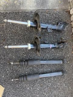 デリカd5 後期 純正ショックアブソーバー4点セット - メルカリ