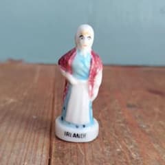 ビンテージフェーブ アイルランド フランス雑貨 陶器置物ガレット