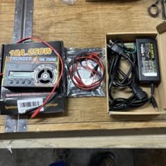 THUNDER 10A 250W ミニ四駆充電器 電源 ケーブルセット - メルカリ