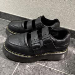 極美品☆UK4 Dr.Martens BUZZ メリージェーン ブラック - メルカリ