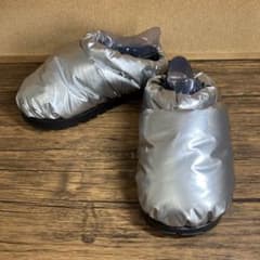 K25824）☆未使用☆ UGG アグ スペース スライダー 24㎝ - メルカリ