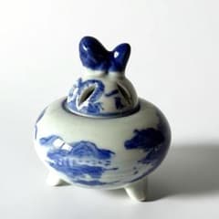 染付 三足 香炉 蓋付き 小壺 透かし 青白磁 中国美術 古陶磁 茶道具