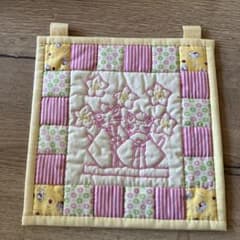 パッチワーク ハンドメイド お雛様 猫と花の刺繍タペストリー クラフト