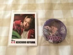 NEWS TOYBOX in JOYPOLIS 缶バッジ 変身 特典 小山慶一郎 - メルカリ