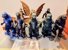 ゴジラ50周年メモリアルボックス ソフビ10体＋カードのみ GODZILLA