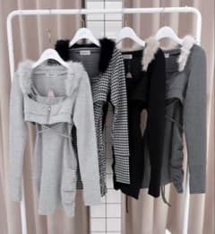 BUBBLES ファーカラークロスワンピース - メルカリ