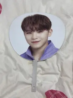 2026年最新】seventeen ウジ うちわの人気アイテム - メルカリ