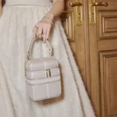 2026年最新】hlt jacquard vanity bagの人気アイテム - メルカリ