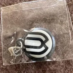 2026年最新】uverworld チャームの人気アイテム - メルカリ