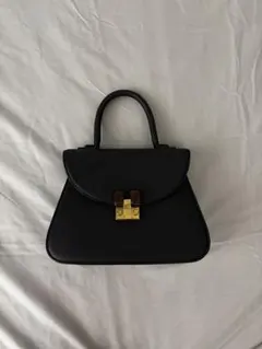 2026年最新】charles & keith a4 バッグの人気アイテム - メルカリ