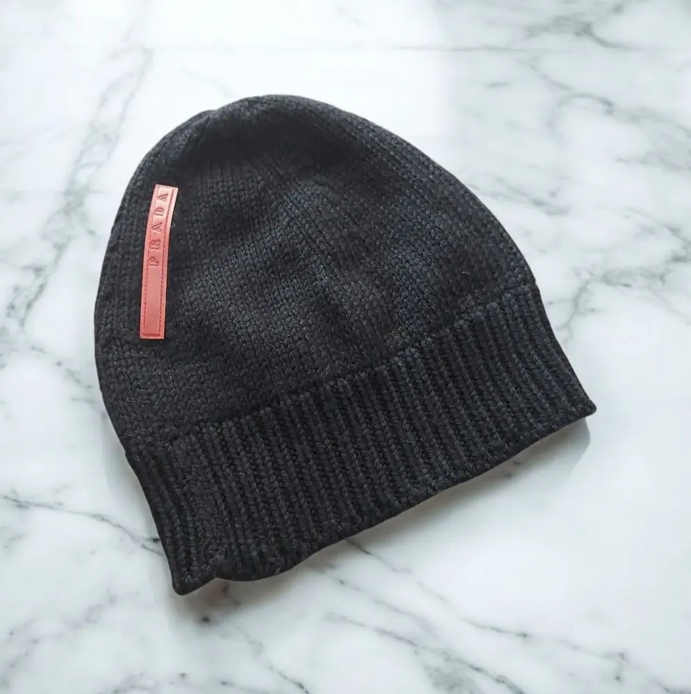 2026年最新】PRADA SPORT ニット帽・ビーニーの人気アイテム - メルカリ
